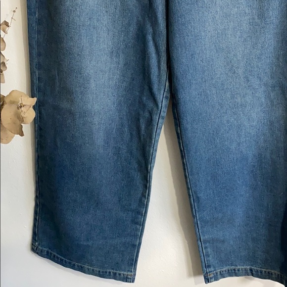 Forever 21 Wide Leg Jeans - Picture 4 of 8